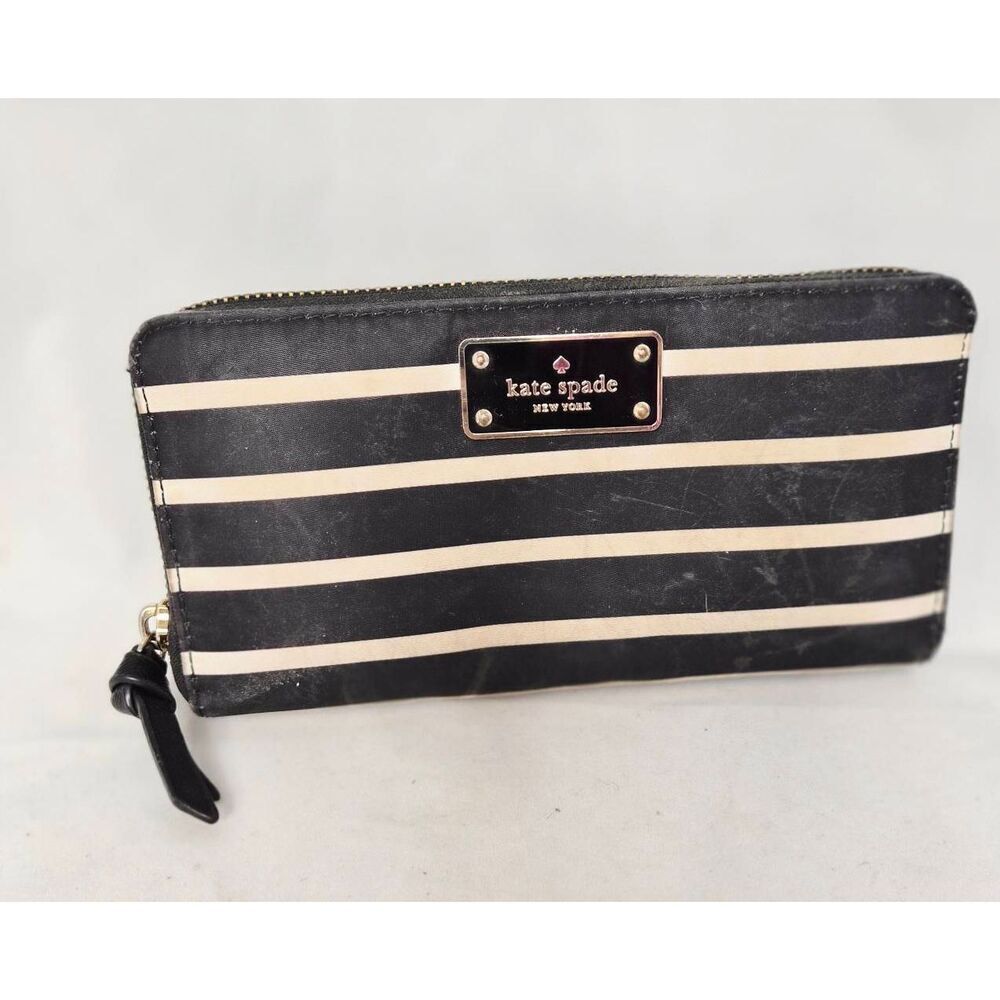 Kate Spade Wilson Road wallet